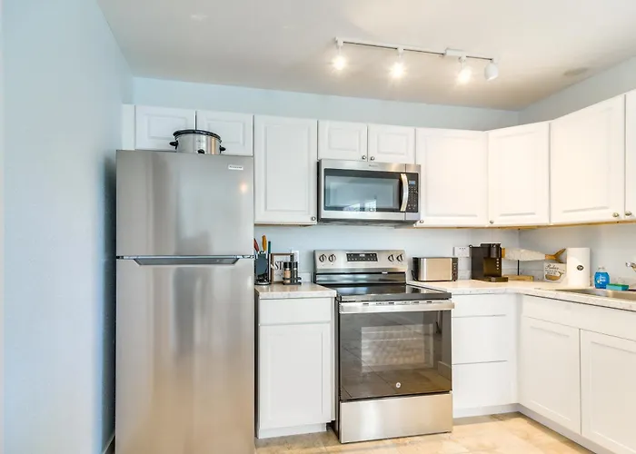 Apartment W/ Easy Access To Indian Rocks Beach! *