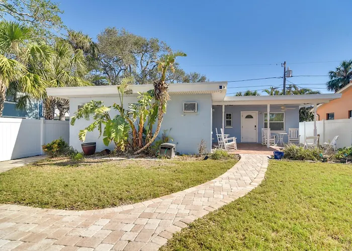 W/ Easy Access To Indian Rocks Beach! *