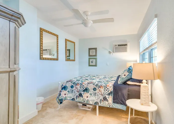 W/ Easy Access To Indian Rocks Beach!
