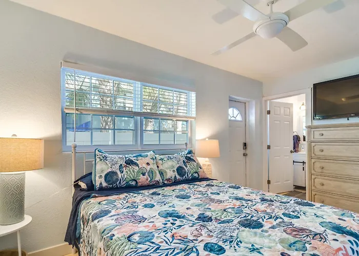 W/ Easy Access To Indian Rocks Beach! Clearwater Beach