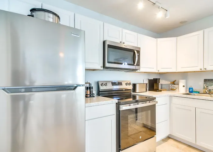 Apartment W/ Easy Access To Indian Rocks Beach!