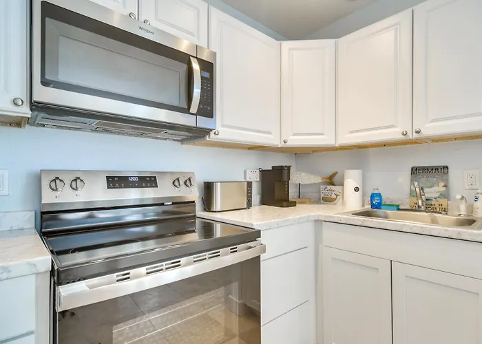 Apartment W/ Easy Access To Indian Rocks Beach! *